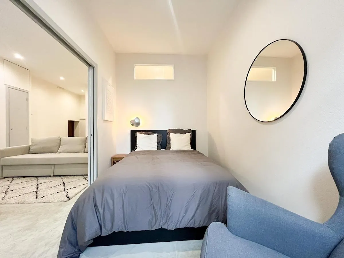 Suite Onyx Lyon 0*,  France